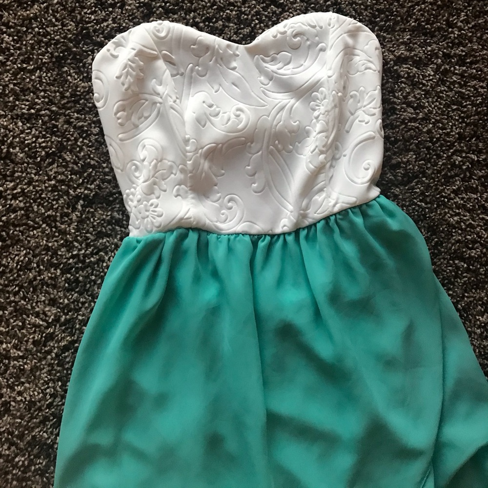 Manito Mint and White Strapless Dress